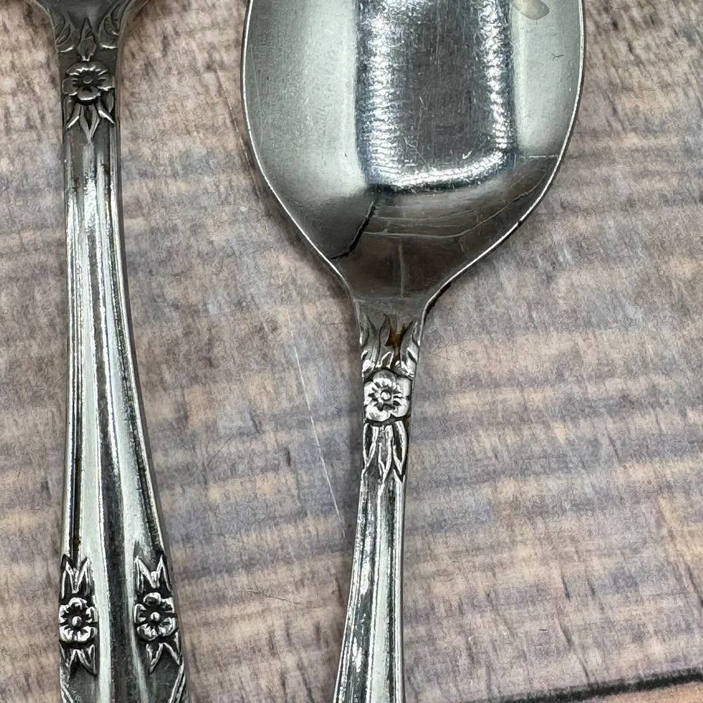 Rogers Dream Rose Dinner Stainless Flatware Set 28pc Knives Spoons Forks Vintage